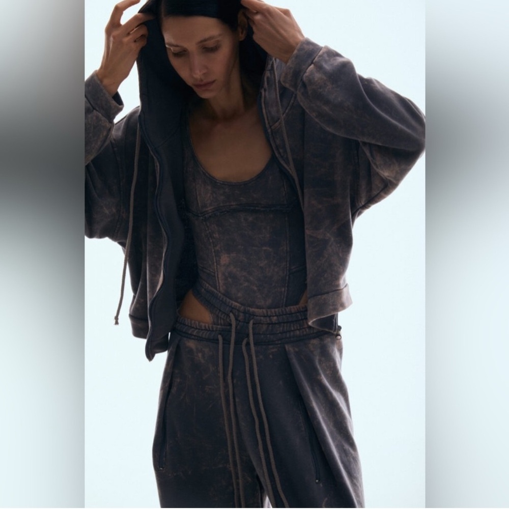 Pants + sweatshirt with zipper S, or XS